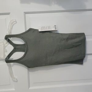 NWT Lululemon Ebb To Street Tank Sz 2 Wilo
